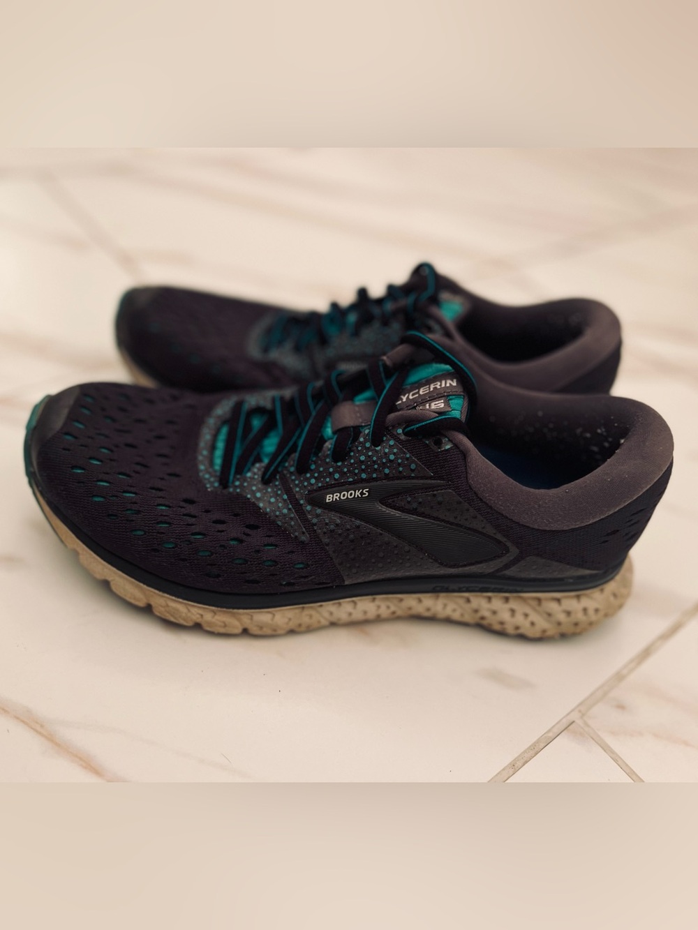 Brooks Glycerin 16 Women’s Running Shoes